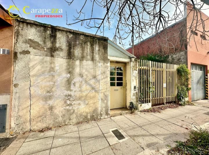 Venta Casa 7 Amb a Refaccionar en Villa Libertad - 2