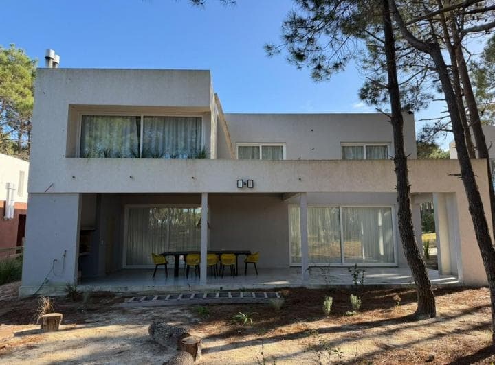 Casa en Venta en Villarobles, Barrio Brisas, Cerca del Mar - 5