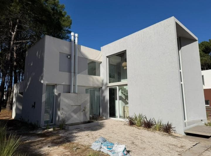 Casa en Venta en Villarobles, Barrio Brisas, Cerca del Mar - 3