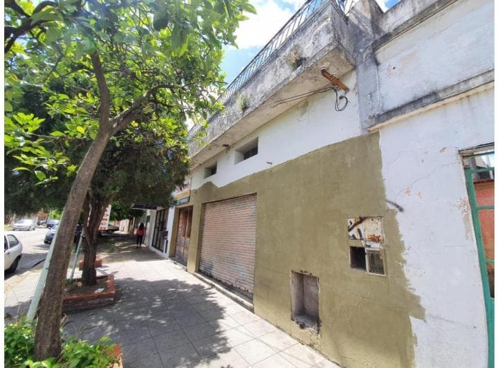 Lote en Venta - Valentin Alsina. - 2