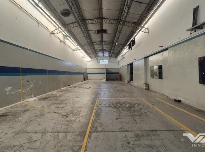 En Venta Galpón con Oficinas / Edificio Comercial 1600 m², Zona Industrial - Villa Martelli - 3