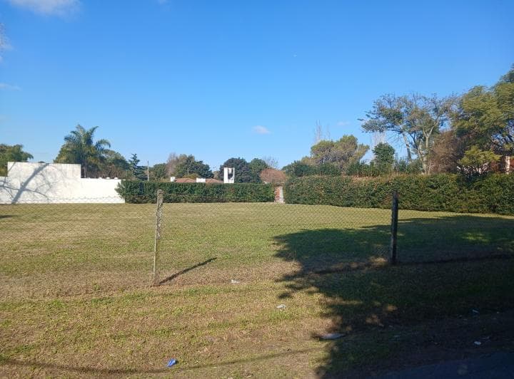 Se Vende Lote - Terreno 20x50 en Calle 415 Entre 23 y 24| Villa Elisa - 2