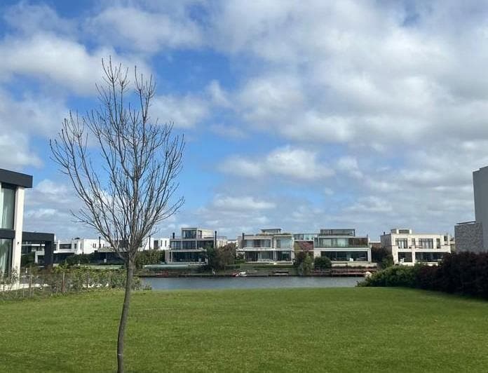 Venta Terreno con Vista Al Lago en Barrio Virazon Nordelta. 1000 m. 800 - 3