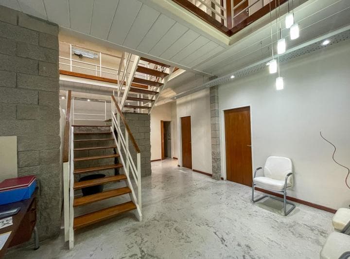 Venta Casa 7 Ambientes 2 Cocheras Patio Parrilla a m de Av Mosconi - 4