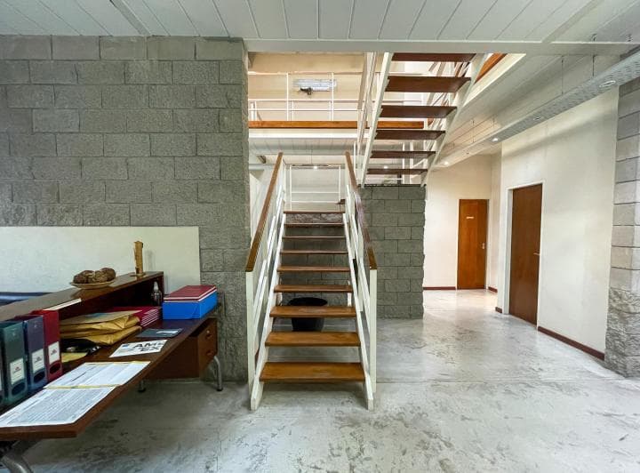 Venta Casa 7 Ambientes 2 Cocheras Patio Parrilla a m de Av Mosconi - 5