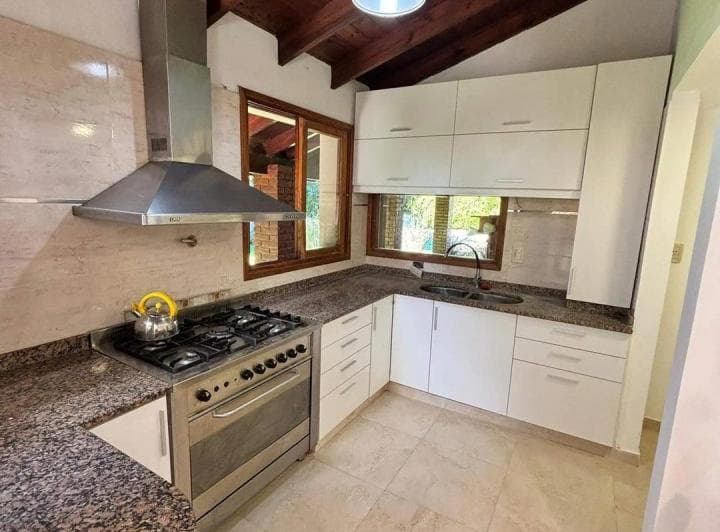 Casa en Venta C/ Cochera en Loma Verde. - 5