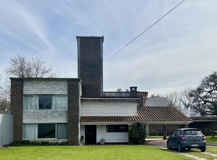 Casa en Venta en El Corazón de San Antonio de Areco - 1684 m² de Terreno - 2