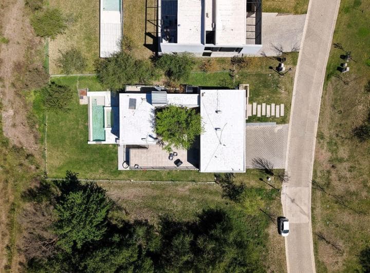 B° El Terron, Mendiolaza - Casa de Categoria - 4 Dorm - Venta - 2
