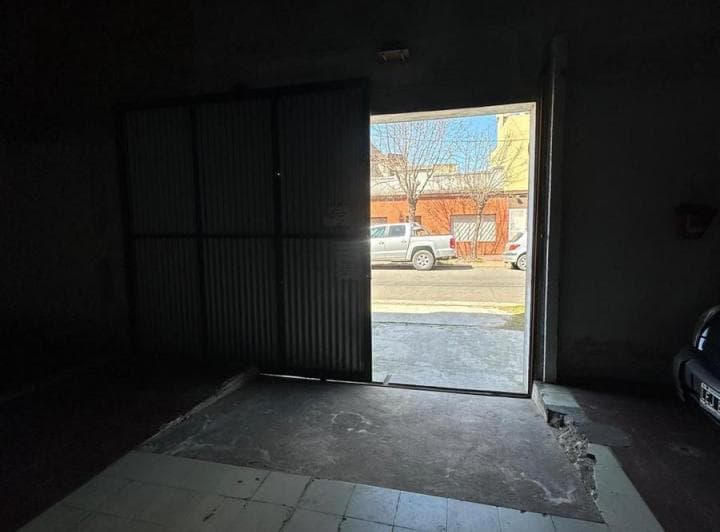 Deposito en Venta - 335 m² - Sarandi. - 4
