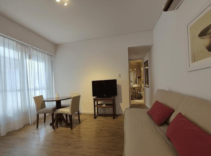 Venta - Departamento - 2 Ambientes - Impecable - Sol - Seguridad 24 Hs. - 3