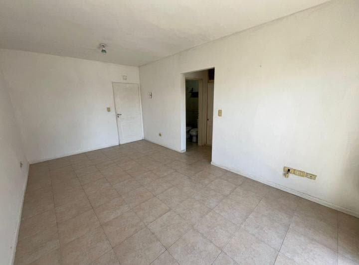 Hermoso Monoambiente, a Solo 100 m de La Estacion de Castelar (Norte) - 5