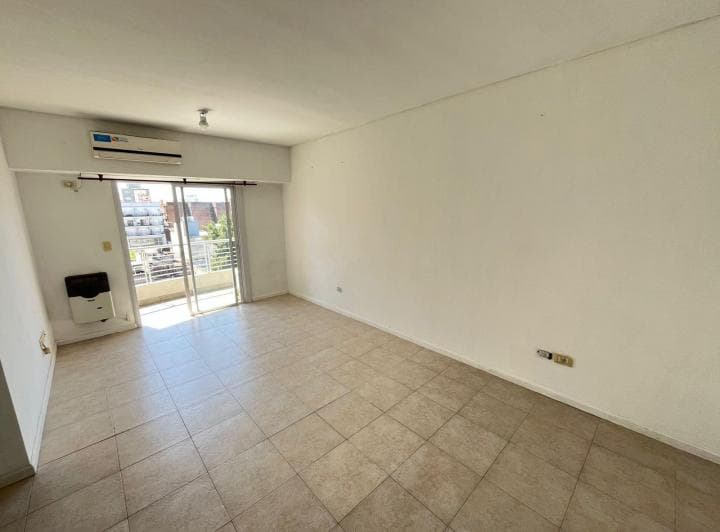Hermoso Monoambiente, a Solo 100 m de La Estacion de Castelar (Norte) - 3