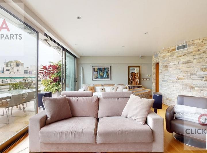 Venta - 6 Ambientes Piso Alto - Se Toma Deptos o Lote en Parte de Pago - Caballito - 5