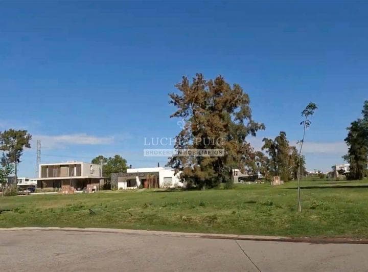 Lote Interno en Venta - 675 m² - Barrio Laguna Grande - 3