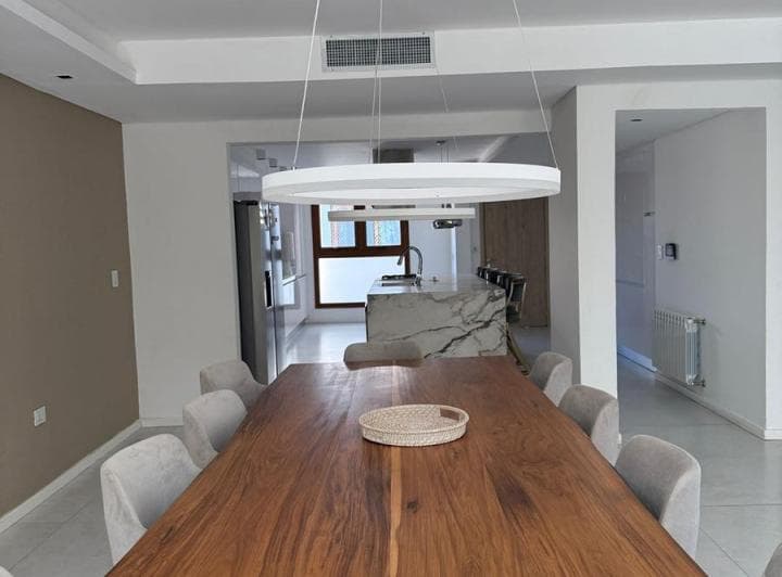 Piso Premium en Parana - 3 Dorm. en Suite - Quincho Propio - 2 Cocheras - 3