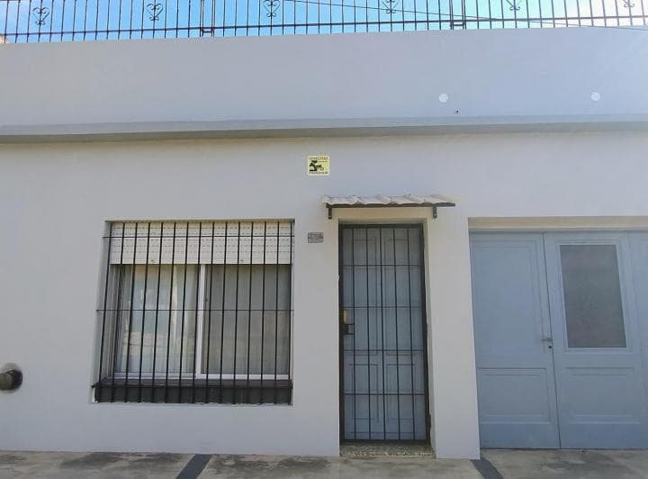 Casa Cuarto Ambientes Cochera Patio Quilmes Villa La Florida en Venta - 2