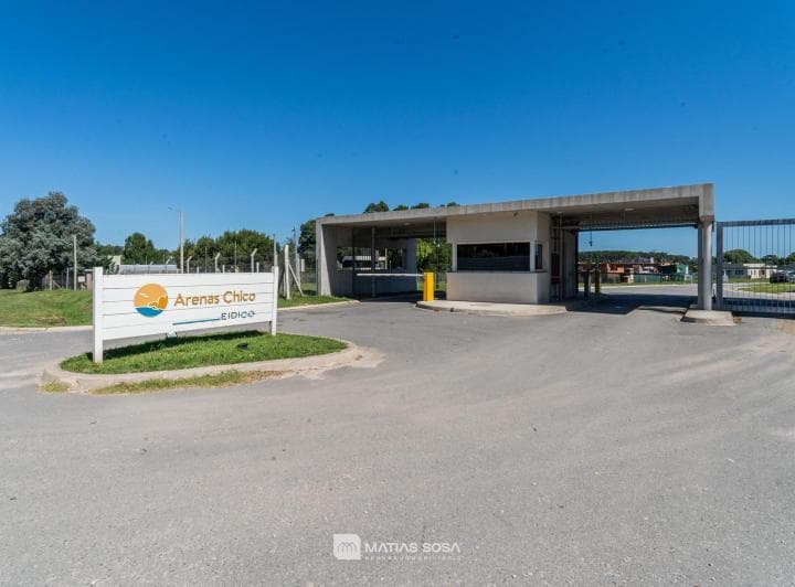 Venta - Lote 81 - Excelente Orientacion - Barrio Privado Arenas Chico - 2