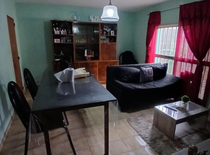 Casa de 3 Dorm. con Patio - Alto Alberdi - Apta Crédito - 3