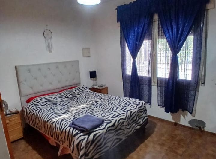Casa de 3 Dorm. con Patio - Alto Alberdi - Apta Crédito - 5