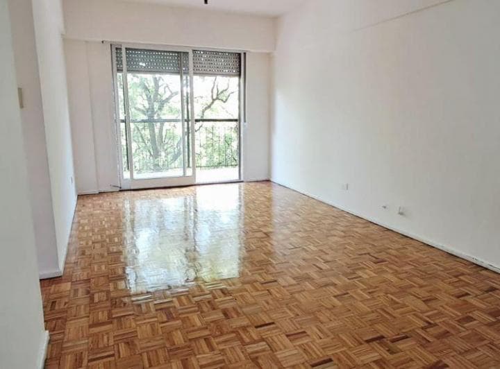Departamento en Venta 4 Amb Al Frente C/balcón en Parque Patricios - 4
