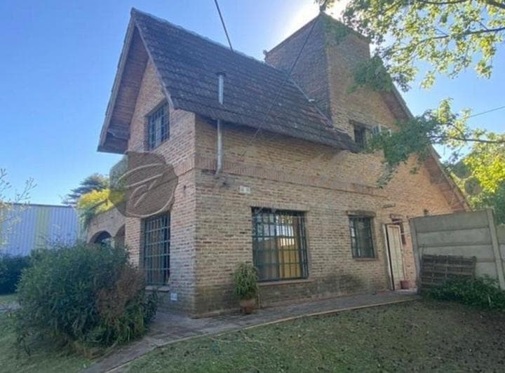Casa en Venta en Zárate: Barrio Saavedra Oportunidad Chalet Único - 5