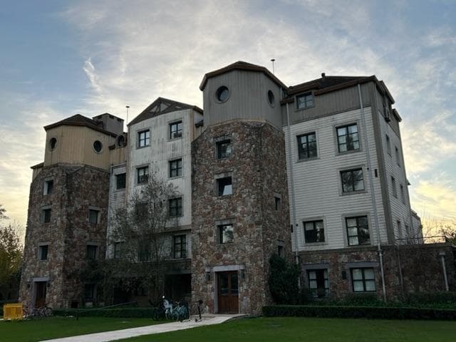 Departamento en Venta de 2 Dorm. C/ Cochera en La Reserva Cardales - 2