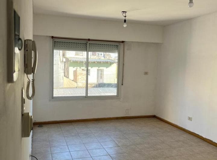 Venta Departamento Monoambiente con Balcon en Luis Agote - 3