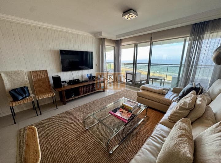 Divino Apartamento con Excelentes Amenitis - 2
