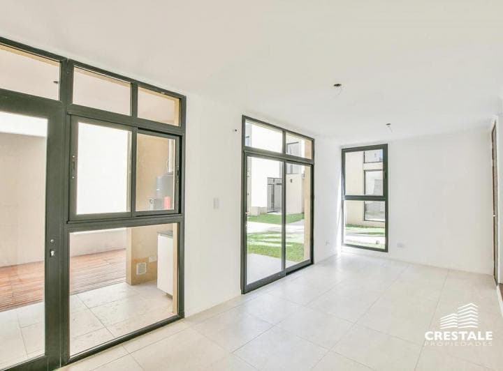 Venta / Permuta | Casa 2 Dorm. con Pileta | Fisherton, Rosario - 5