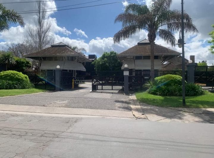 Venta Casa Dos Plantas en Barrio Cerrado La Colina - 2