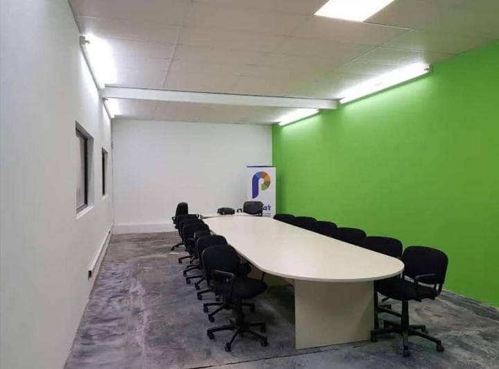 Excelente Inmueble con Oficinas y Depósito - 5