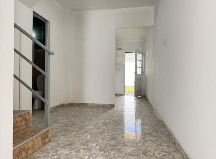 Dúplex a Estrenar con Jardín y Cochera - 4
