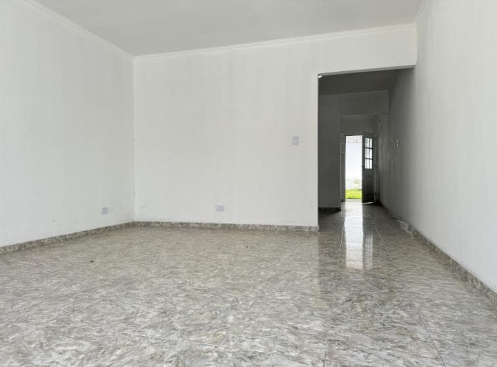 Dúplex a Estrenar con Jardín y Cochera - 3