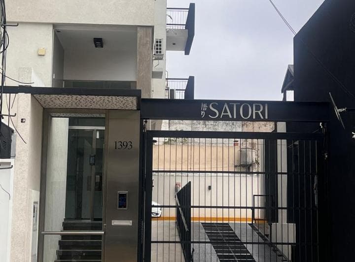 Departamento en Venta de 2 Ambientes a Estrenar en Berazategui Centro - 2