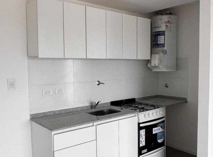 Departamento en Venta de 2 Ambientes a Estrenar en Berazategui Centro - 5