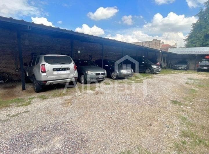 Venta Lote con Cocheras en El Palomar. - 2