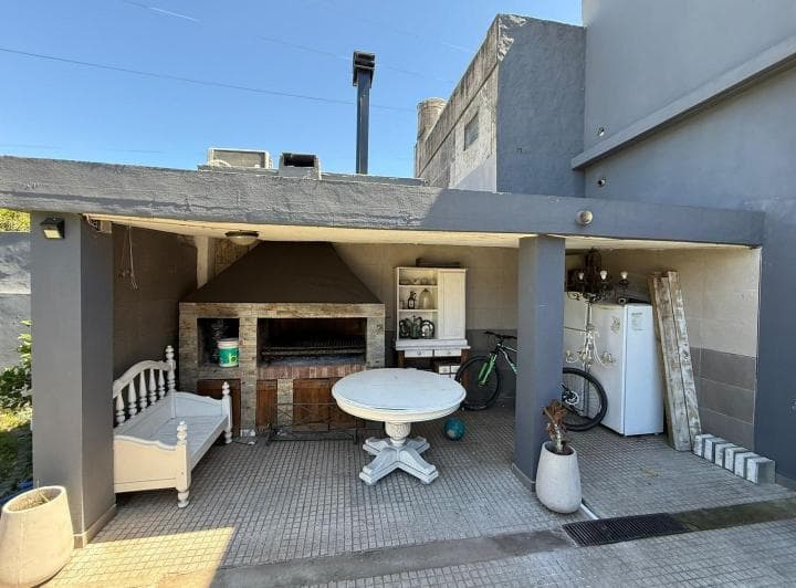 Casa 5 Ambientes Venta Ramos Mejia - 2