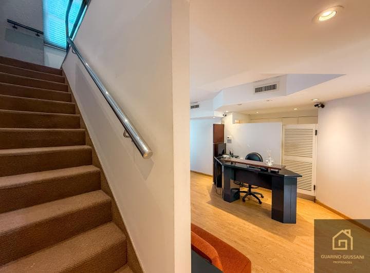 Oficina en Penthouse con Cochera - Remodelada a Nuevo en Tribunales con Totem de Seg 24 H - 4