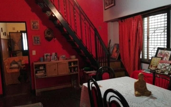 Chalet en Dos Plantas Opcional Para Dos Familias Acepta Permutas en La Zona! - 3