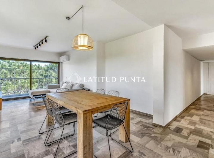 Apartamento en Mansa, 3 Dorm. Más Dependencia - 2