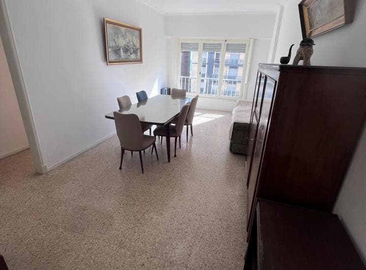 Venta. Departamento 3 Amb con Dependencia. Zona Hermitage - 2