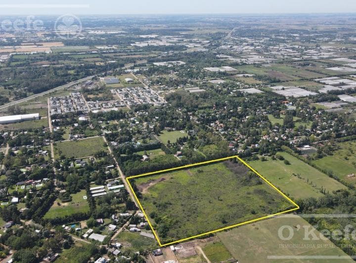 Lote en Venta Barrio Residencial Los Arces El Pato - 4