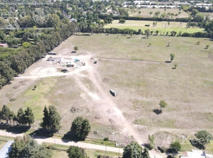 Lote en Venta Barrio Residencial Los Arces El Pato - 2