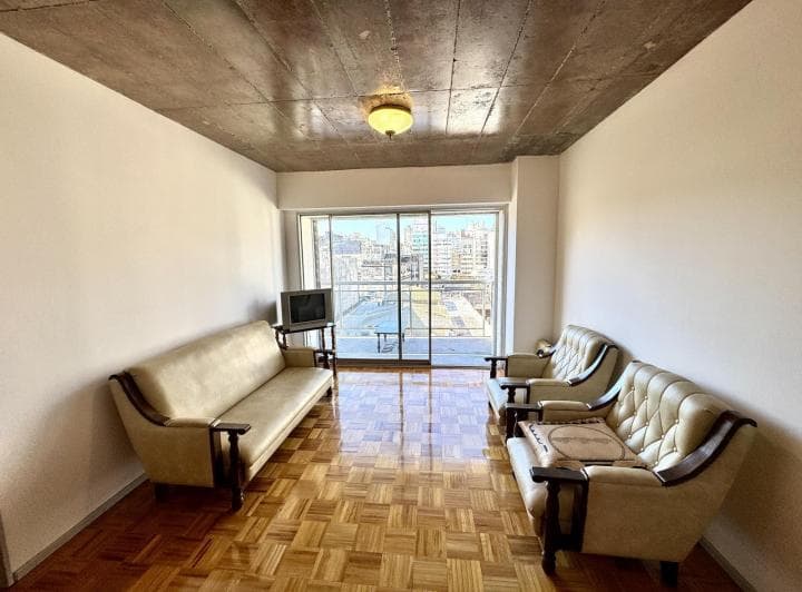 Venta Departamento Centro Dos Dorm. Balcón Corrido Al Frente - 4