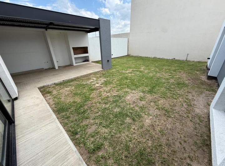 Casa en Venta Brisas de Manantiales 3 Dorm. - 3