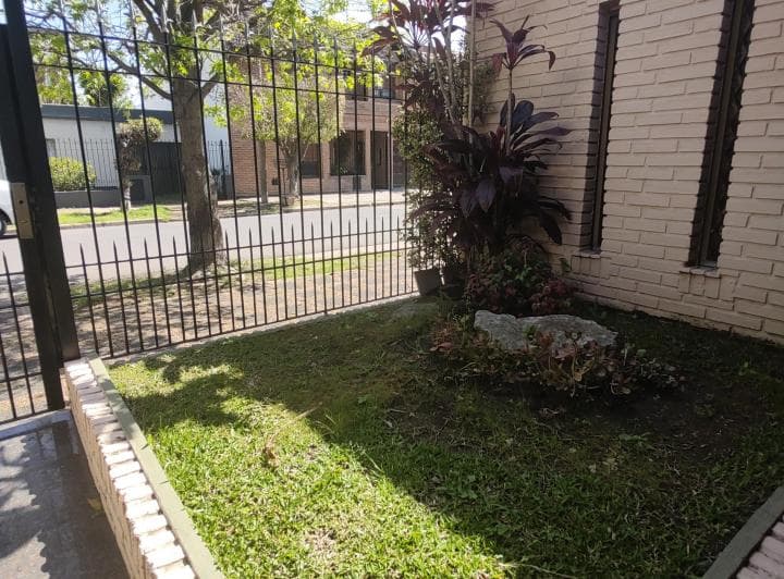 Casa 4 Ambientes en Venta - Zona Residencial Ramos Mejia - 2