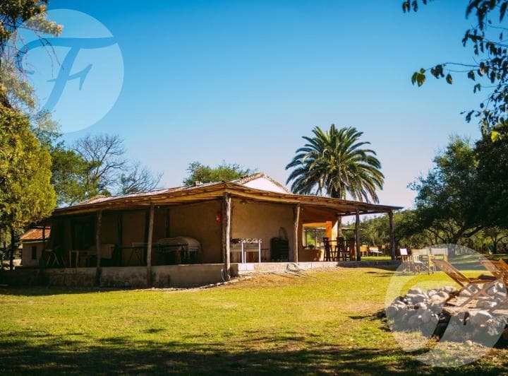 Complejo de Glamping de Lujo en Venta en Amboy, Córdoba – 23 Ha con Domos, Río y Spa - 4