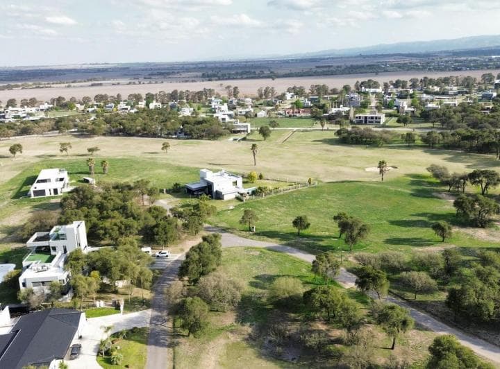 Lote en Venta Valle del Golf 1500 m² - 5