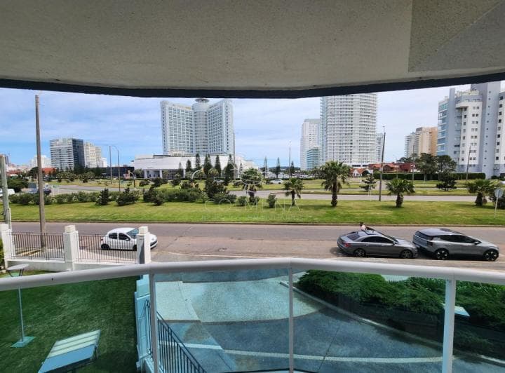 Apartamento en Venta y Alquiler, Mansa, Punta del Este, 3 Dorm.. - 4