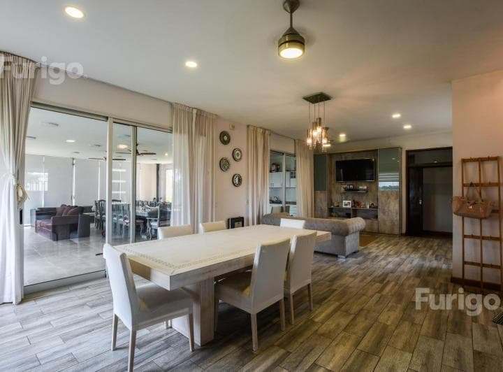 Casa en Venta 3 Dorm. en Soldini - Barrio Las Pérgolas - 4